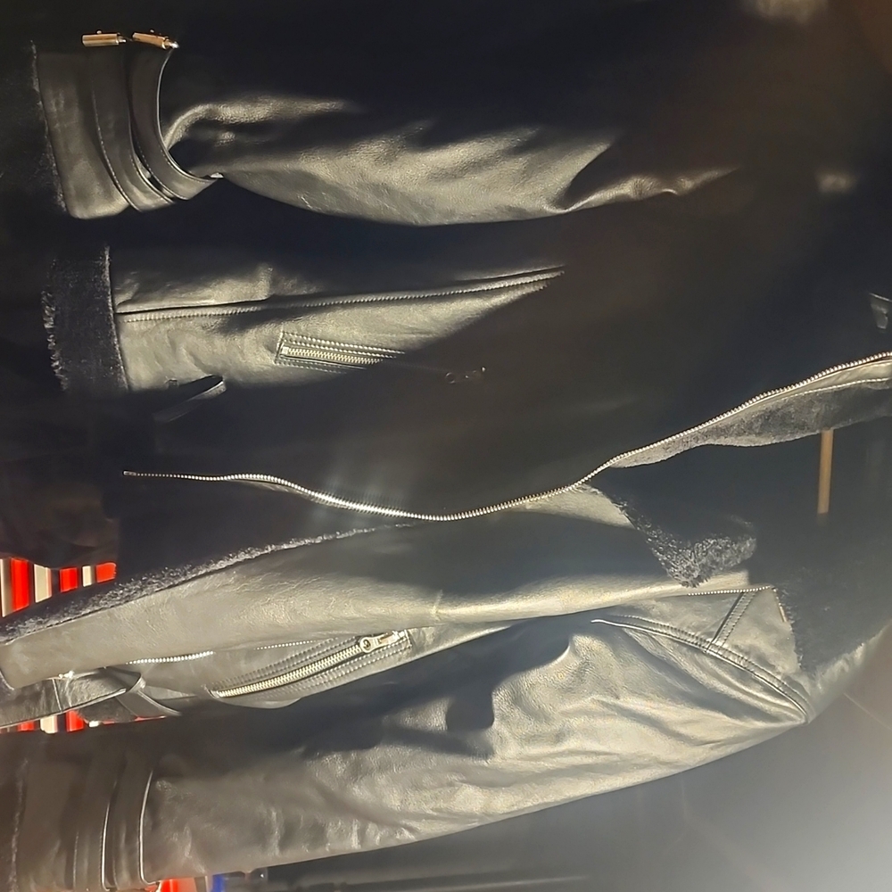Winter biker jacket black fur inside